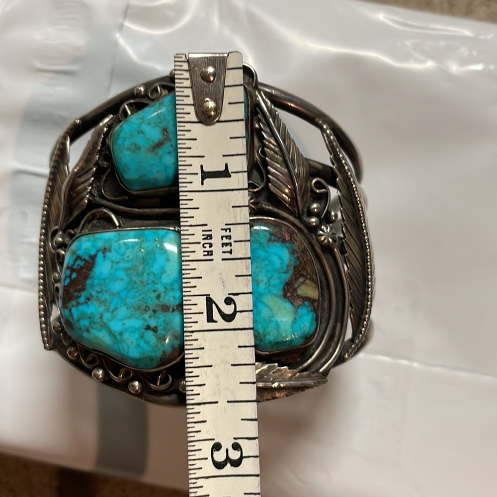 Vintage huge Signed Sterling Navajo Feather Cuff bracelet with turquoise - Picture 8 of 13